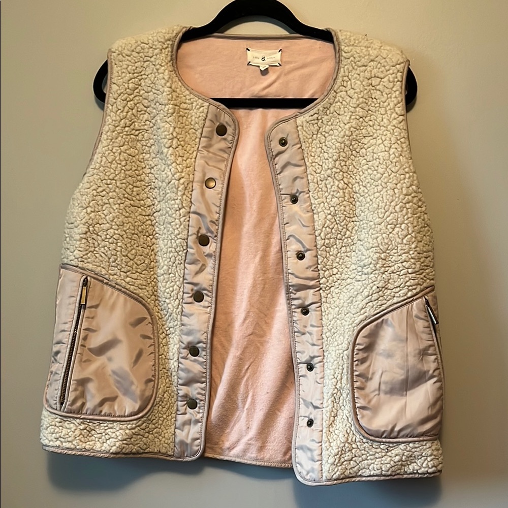 Lou & Grey Cream and Pink Sherpa Vest